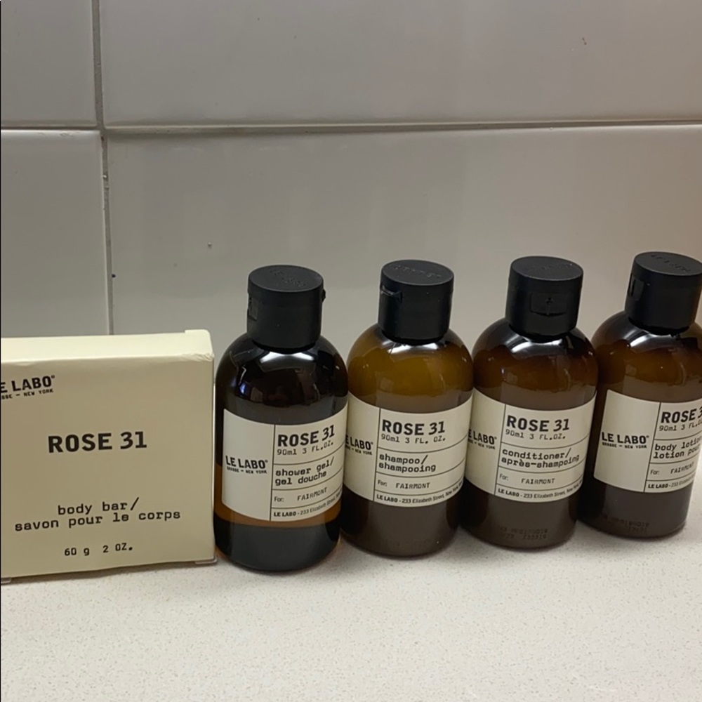Rose 31 travel set le labo